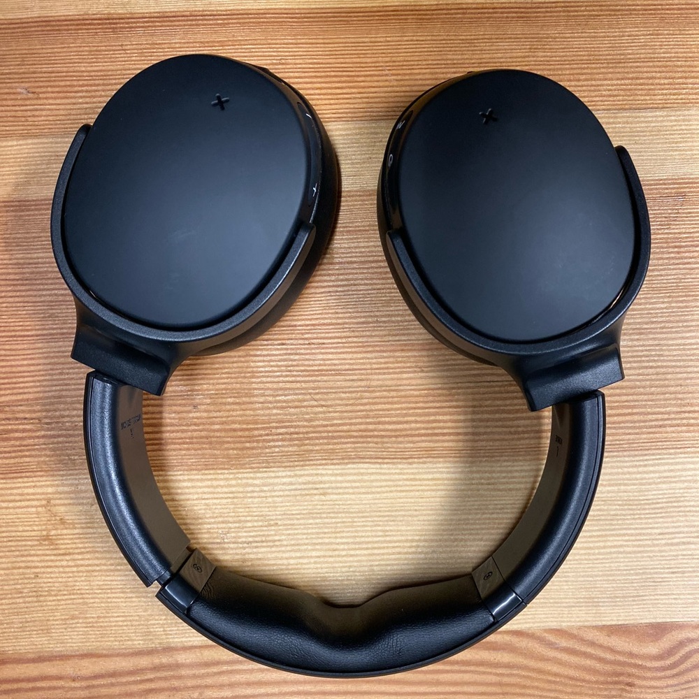 Skull Candy Noice Cancelling Wireless Headphones